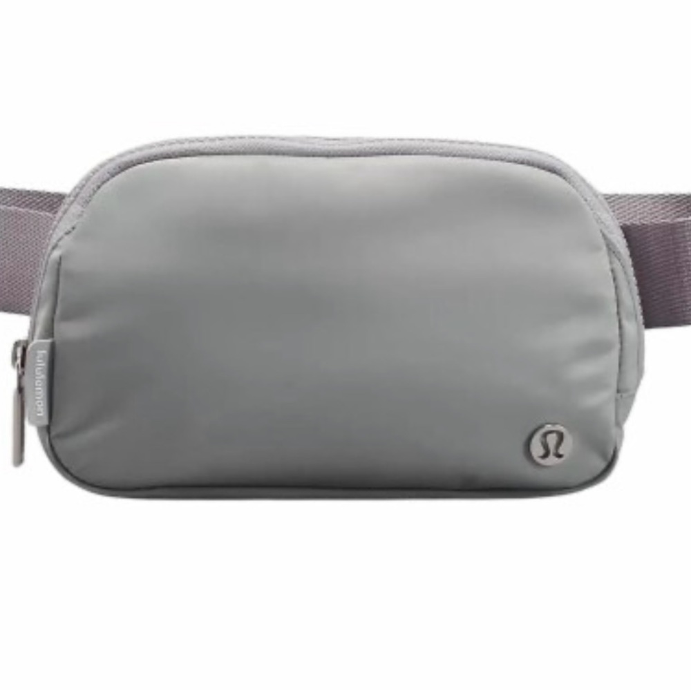 Lululemon everyday belt bag grey/silver New with flaws - Picture 2 of 12